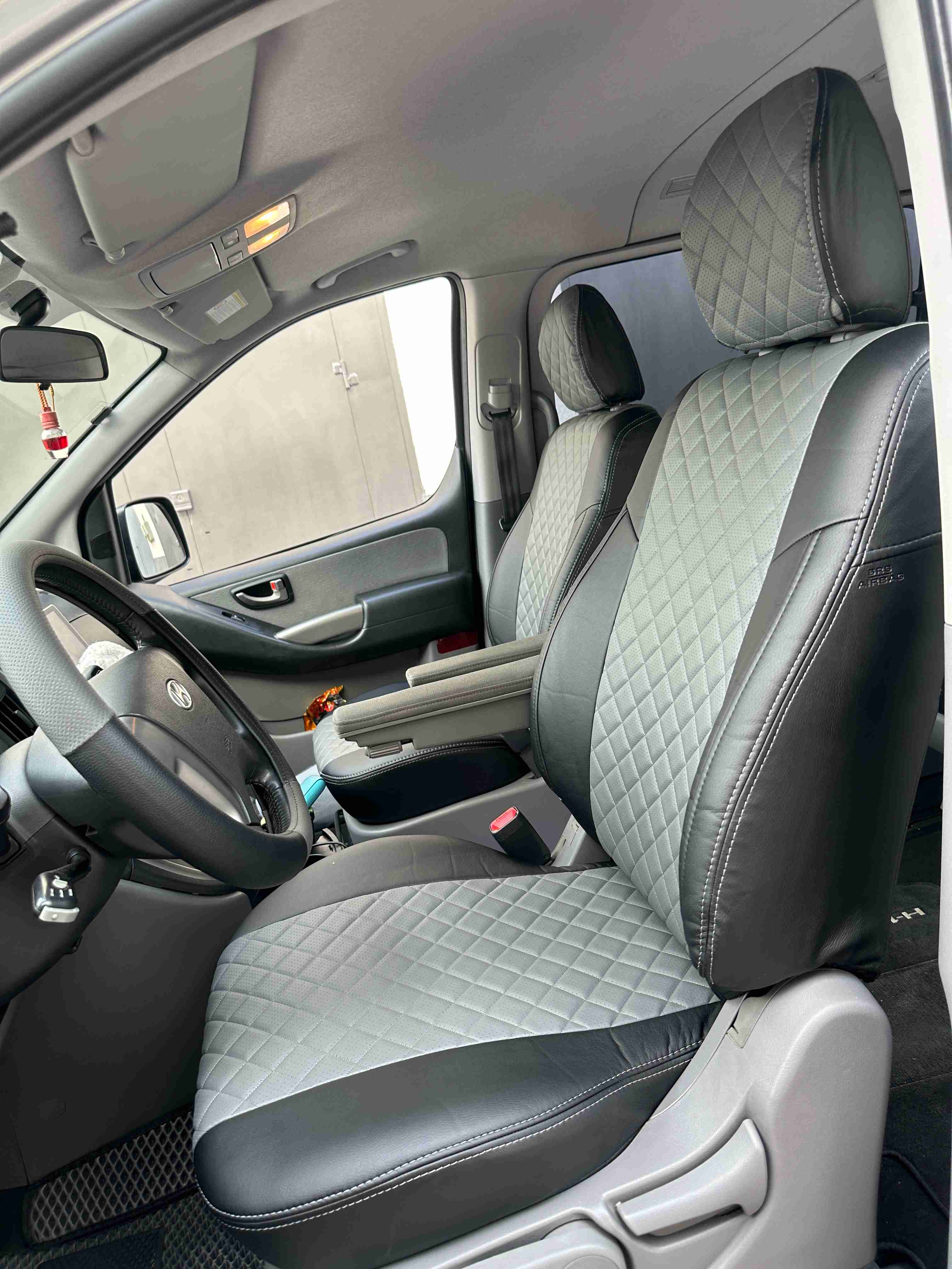 Huse auto Hyundai H1